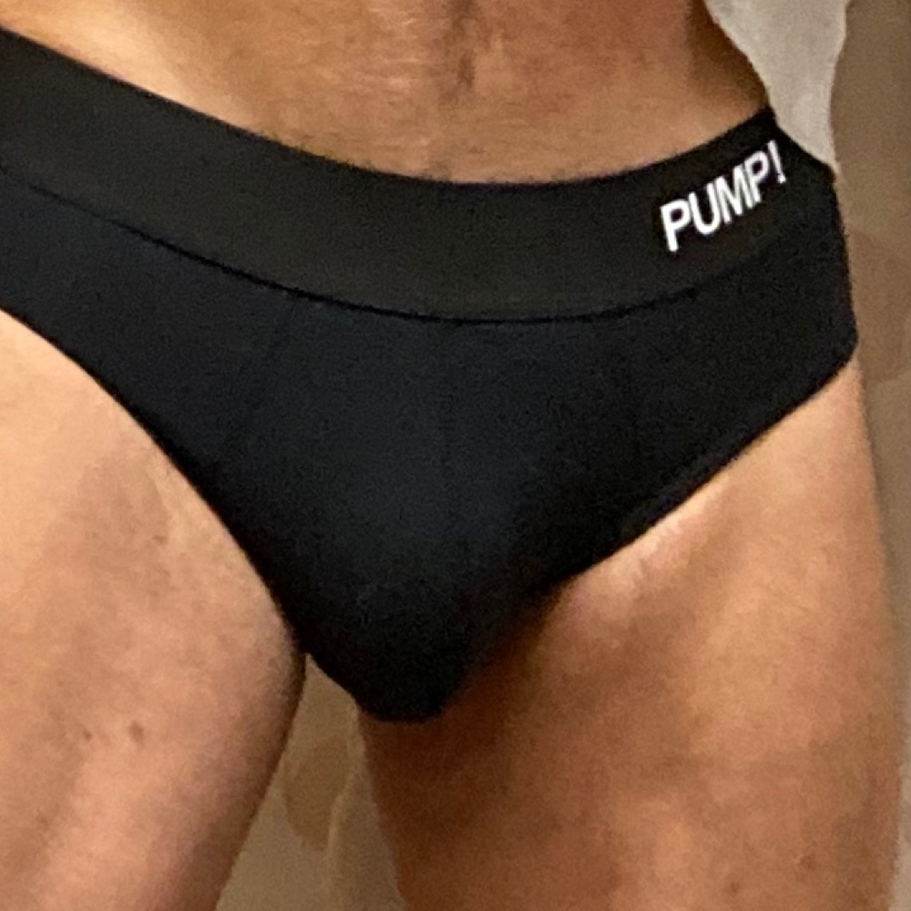 Pump, black , medium, brief
